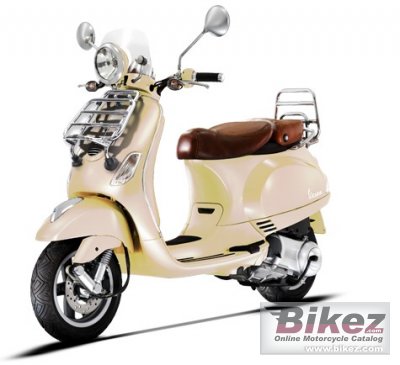 2013 Vespa LXV 150 IE photo